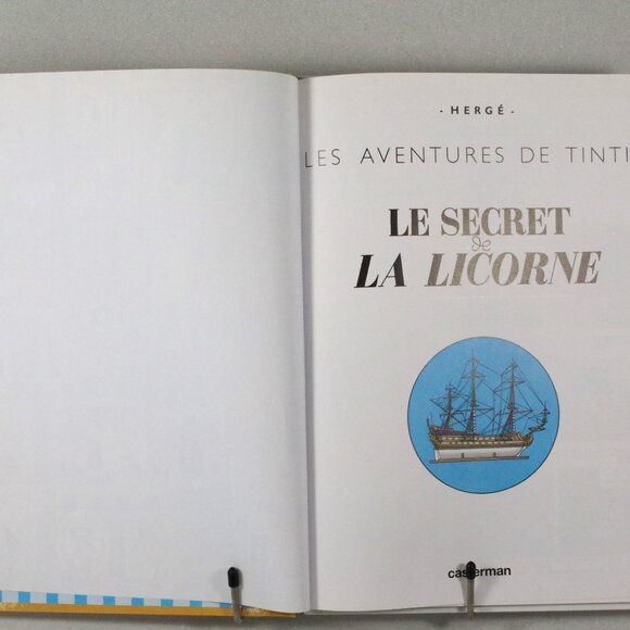 Les Aventures de Tintin: Le Secret de La Licorne (French Edition) Graphic Novel - Picture 2 of 6